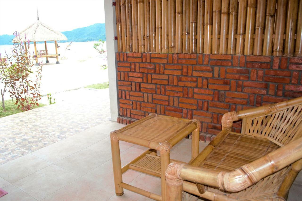 Alden Beach House Sekotong Exterior photo